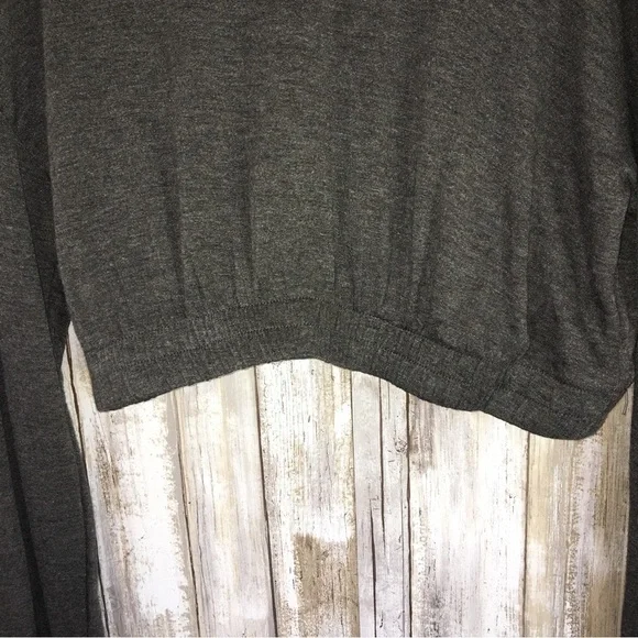 NWT Colsie Grey Banded Waist Long Sleeve - Picture 2 of 4